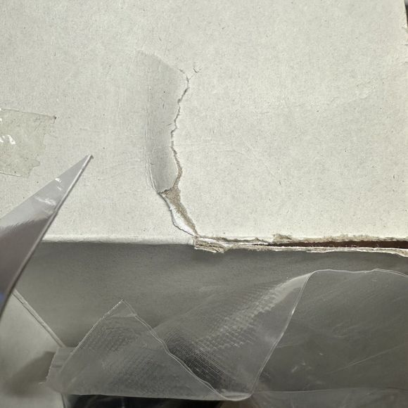 Q Posket TinyTAN Dynamite Jin Bandai Spirits Open Box, Figure Sealed New Inside - Picture 10 of 16